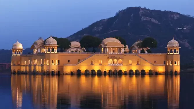 Golden Triangle Tour 4 Days : Delhi, Agra & Jaipur Adventure